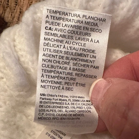 WHBM CROP white cardigan with rhinestone buttons and puff sleeve - Picture 12 of 13